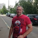 Роман Тайников