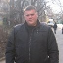 Евгений Овчаров