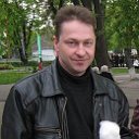 Аркадий Ларин
