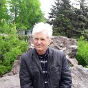 юрий емельянов