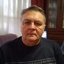 Олег Горлачев