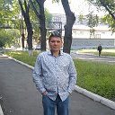 Евгений Булатов