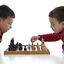 Учим детей играть в шахматы.