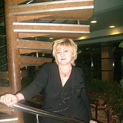 Елена Колесинская