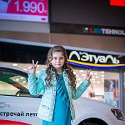 Анна Достовалова