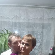Юлия и Денис Паникаровские