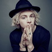 卍 ✞Ross Shor Lynch✞ Bieber✞✔