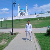 Умеджон Сариев