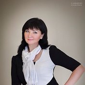 Ведущая - Людмила Гришаева