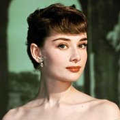 🧷-🌐-🇧🇪 Audrey Hepburn-☎️