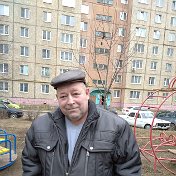Анатолий Старков