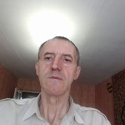 Юрий Перлов