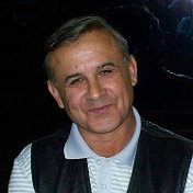 Валерий Комов