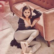 Selena Gomez ☑(official page)