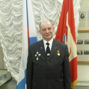 Юрий Петров