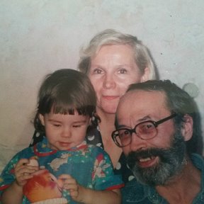 Фотография "с первой старшой внучкой Софой"