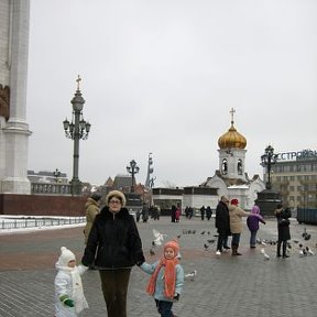 Фотография "Это Я с внучками! (справа Лиза, слева Аня)"