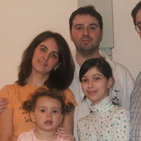Фотография "Слева направо: жена Ольга, дочка Соня (2 года), Я, сестра Алиса, Папа "