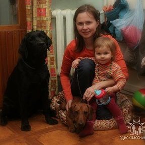 Фотография "я с дочкой Женей и собаками"