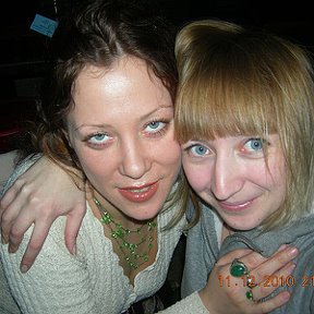 Фотография "Это мы с моей дорогой однокурсницей и подругой Светой вампирим в Кружке))"