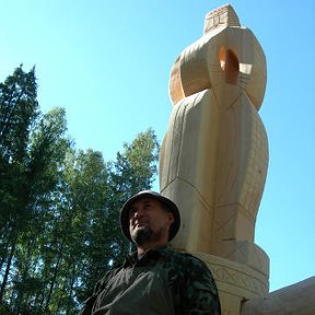 Фотография "скульптура-качели "Адями-кирос( Крест человека")2007г. в лагере "Черемушки"(15 км от Ижевска)"