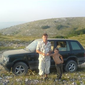 Фотография "2006 год,Крым,район Мраморных пещер,рядом сын Артем"