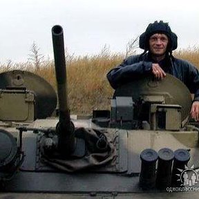 Фотография "Броня крепка, а танки - НАШИ!!!!"