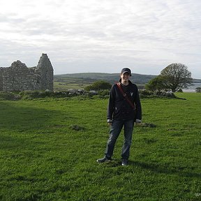 Фотография "Остров Энглси, церковь разрушена до меня, в 14 веке"
