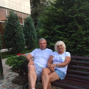 Фотография "Борис и Людмила Новак, Анапа, пансионат Селена июль 2020г."