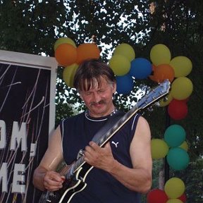 Фотография "рок группа "Апрель"  концерт 2006г. День Мелаллурга, Городской парк Кио."