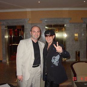 Фотография "With Klaus Meine from "Scorpions" (я слева)"