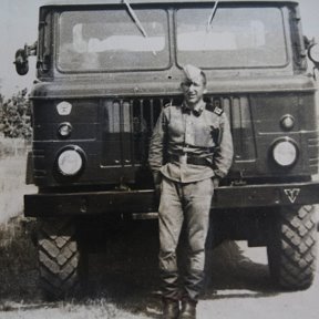 Фотография "Я и мой боевой товарищ ГАЗ 66  72-53 еф"
