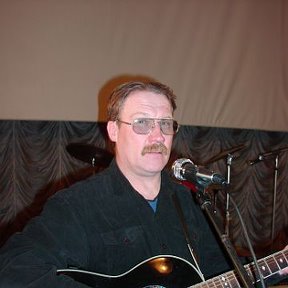 Фотография "Я на концерте памяти Алексея Лунина, март 2005г."