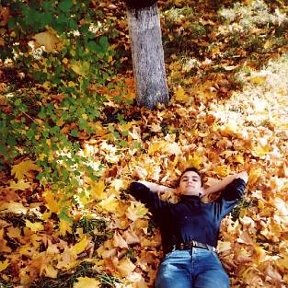 Фотография "Я на листьях. Кленовых, да."