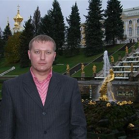 Фотография "Петергоф октябрь 2005:
Алексей и Самсон"