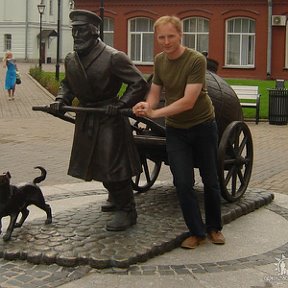 Фотография "Я помогаю Диогену катить бочку на штурм Смольного"