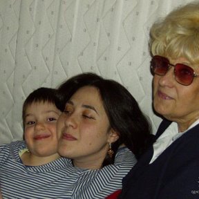 Фотография "Я, моя мама, и мой сын. Февраль 2009"