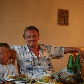 Фотография "Барсов старший в центре.
Барсов младший (сын) рядом."