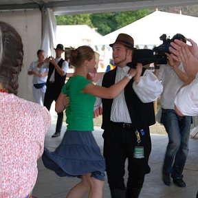 Фотография "фестиваль Sziget 2010. Венгерские танцы или танцы с венграми :) для курящих потом не отдышаться ....."