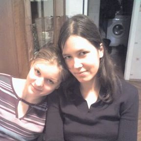 Фотография "Это мы у Настюхи,кто не знает я слева,а рядом Алена Шубина."
