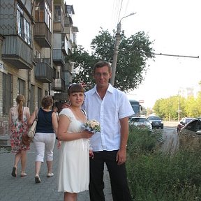 Фотография "Мы с женой у загса 2012 год"