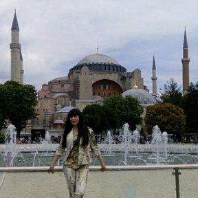 Фотография "Стамбул. Мечеть Айя София имеет многовековую и непростую историю, связанную с множеством жертв, разрушениями, землетрясениями и войнами."