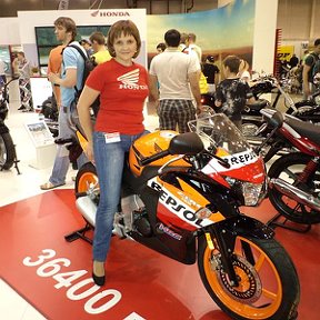 Фотография "Honda на Мотобайке 2012. А я  на Honda:)"