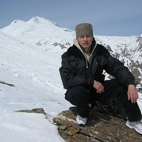 Фотография "Лучше гор могут быть только горы! Эльбрус, манящая двуглавая вершина."