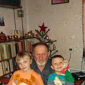 Фотография "я с внуками. Миша и Арина"