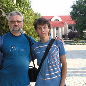 Фотография "Евпатория 2007г с сыном 17 лет."