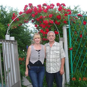 Фотография "Я  с  мужем  на  даче  у  сестры  мужа"
