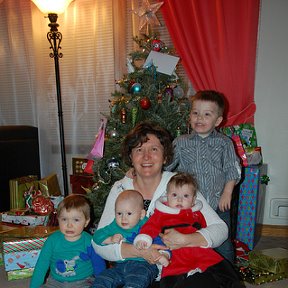 Фотография "Christmas Blessings to You and Yours!  My grandsons (Daniel, Victor, Timothy and Elijah) and I. Dec 25, 2013."
