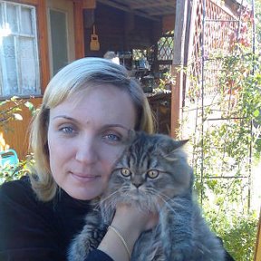 Фотография "Я и мой кот Бакс на даче летом 2007г."