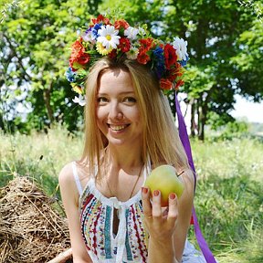 Фотография "Украинский веночек- всех украшает!"